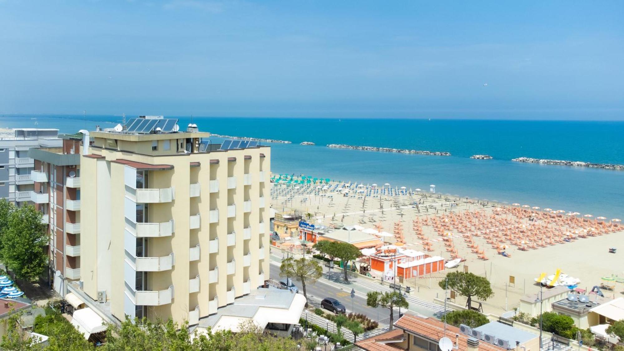 Hotel Colorado Cesenatico Esterno foto