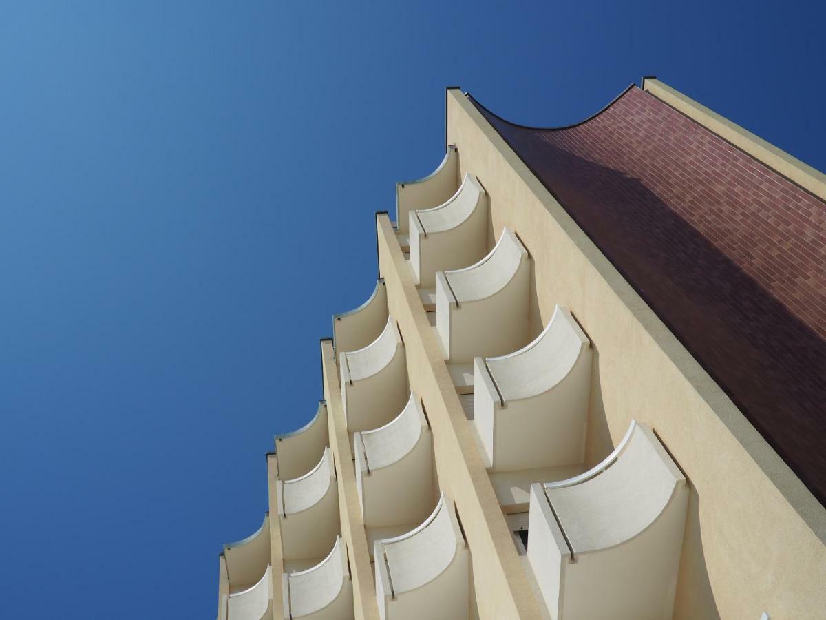 Hotel Colorado Cesenatico Esterno foto